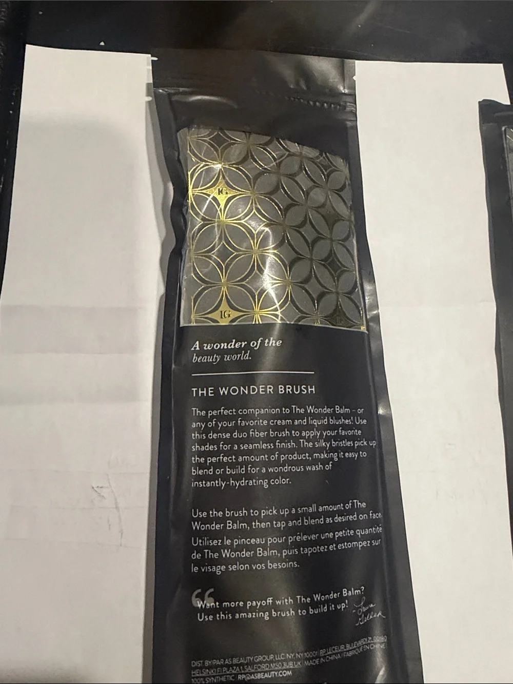 Laura Geller The Wonder Brush in Gold and Black brand new